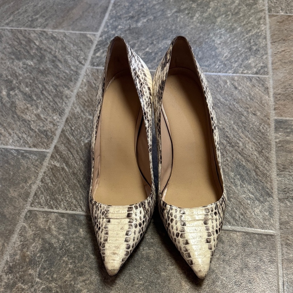 Elegant Snakeskin Patterned Women's Heels